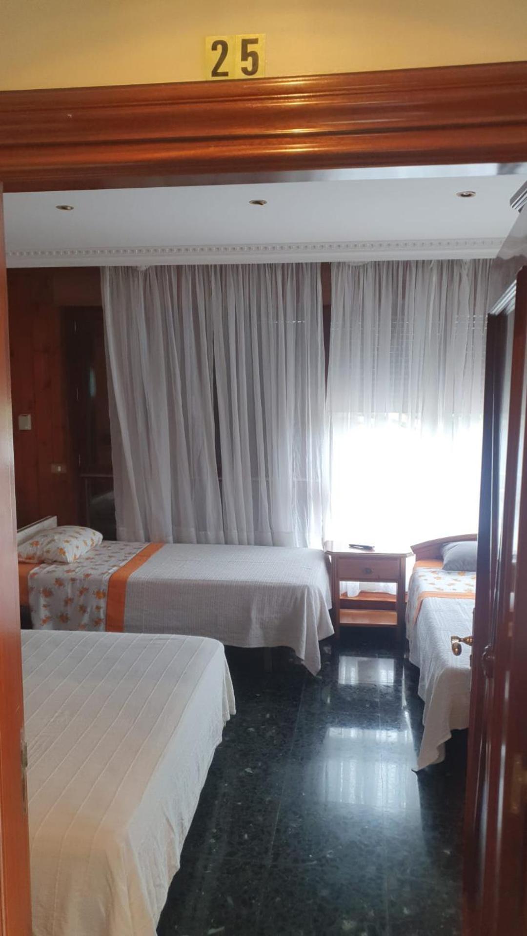 ** Abaca Guest house *